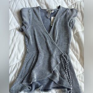 BLUE AND WHITE STRIPE WRAP TOP